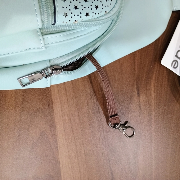 Light Green Crossbody Bag - Picture 5 of 8